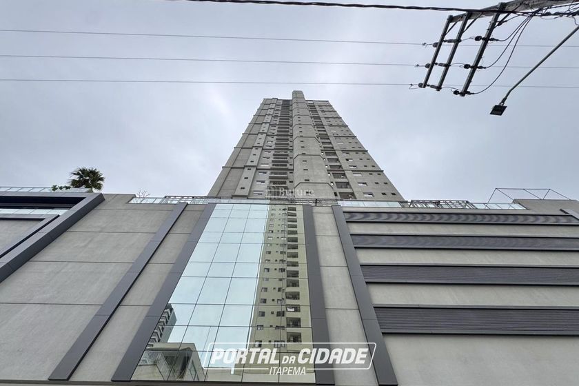 Apartamento &agrave; venda - 122m&sup2; - Centro