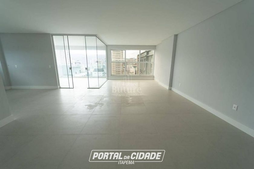 Apartamento &agrave; venda - Meia Praia