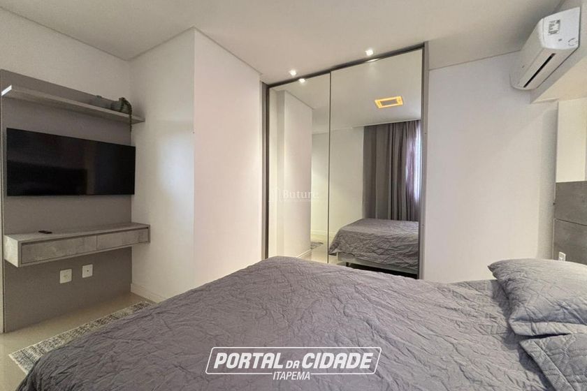 Apartamento &agrave; venda - 130m&sup2; - Meia Praia
