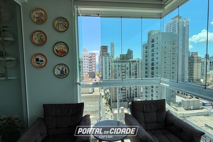 Apartamento &agrave; venda - 93m&sup2; - Meia Praia