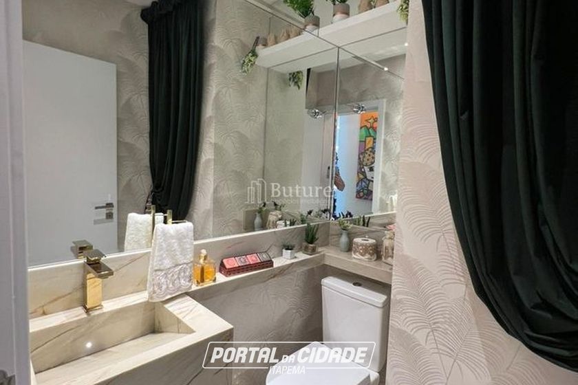 Apartamento &agrave; venda - 110m&sup2; - Meia Praia