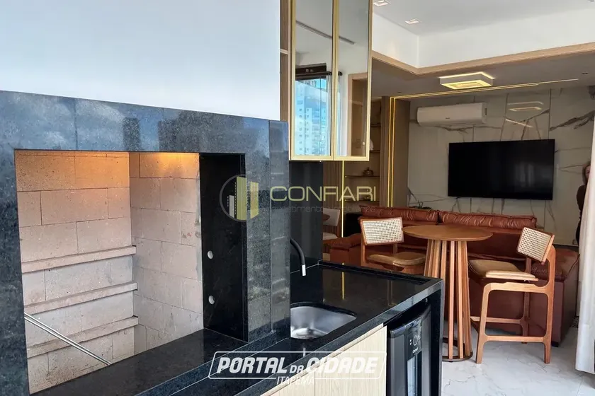 Apartamento &agrave; venda - 112m&sup2; - Meia Praia