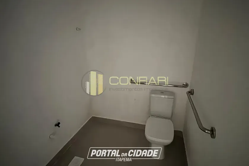 Sala Comercial para alugar - 155m&sup2; - meia praia