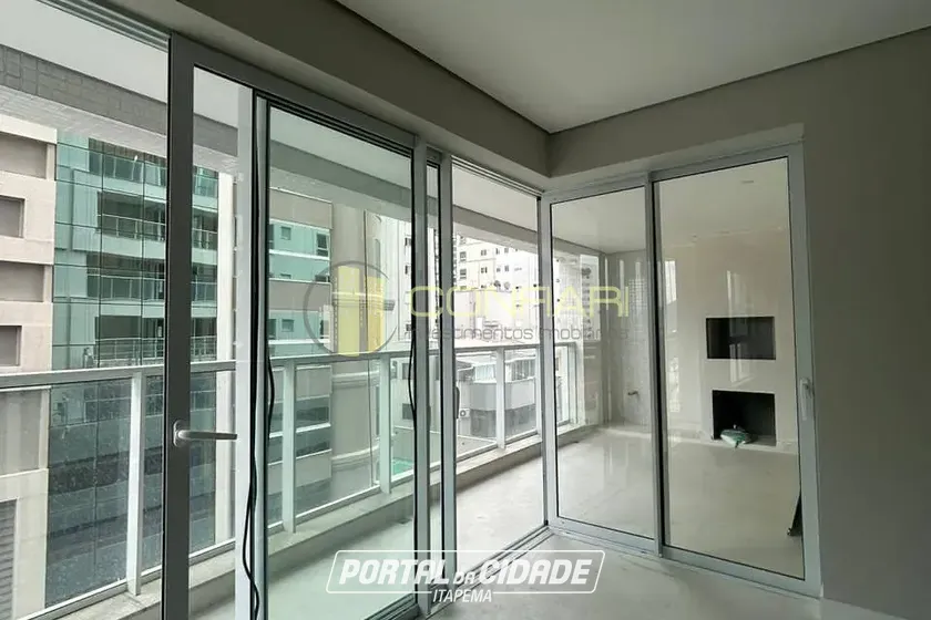 Apartamento &agrave; venda - 132m&sup2; - MEIA PRAIA