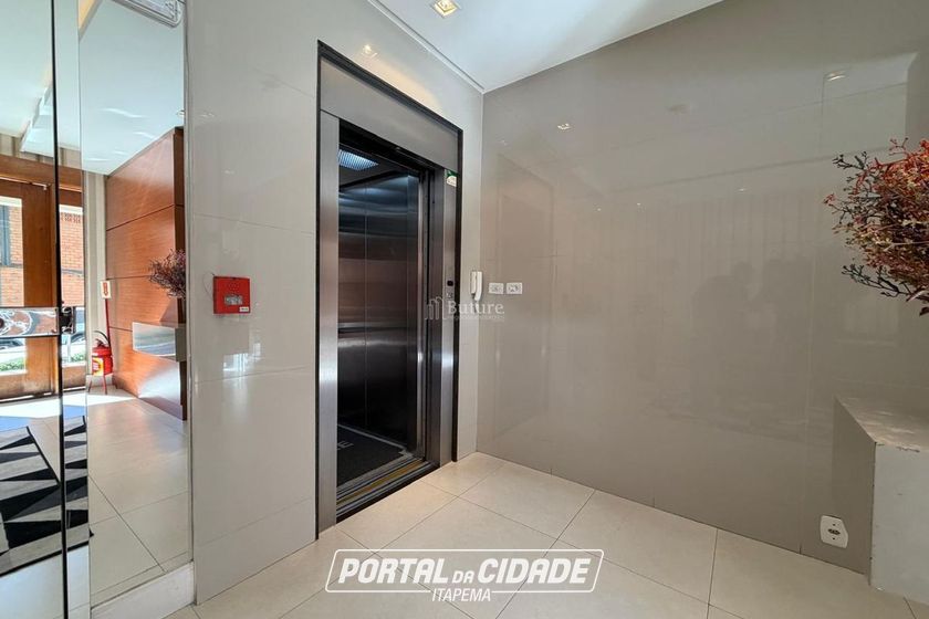 Apartamento &agrave; venda - 79m&sup2; - Centro
