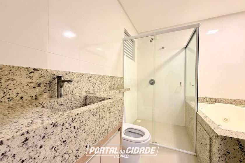 Apartamento &agrave; venda - 220m&sup2; - Meia Praia