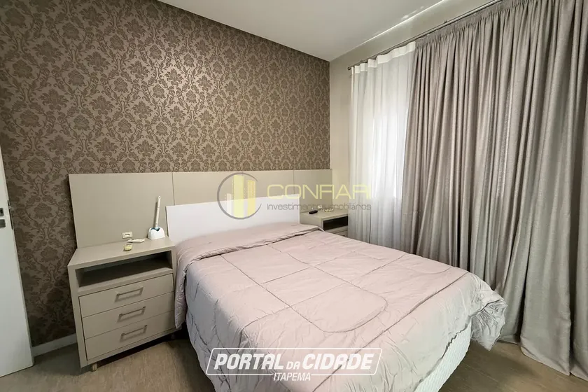 Apartamento &agrave; venda - 123m&sup2; - Meia Praia