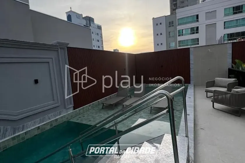Apartamento &agrave; venda - 110m&sup2; - Meia Praia