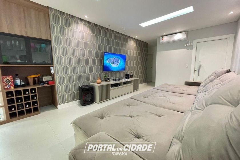 Apartamento &agrave; venda - 141m&sup2; - Meia Praia
