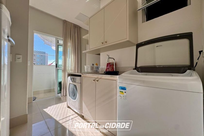 Apartamento &agrave; venda - 240m&sup2; - Meia Praia