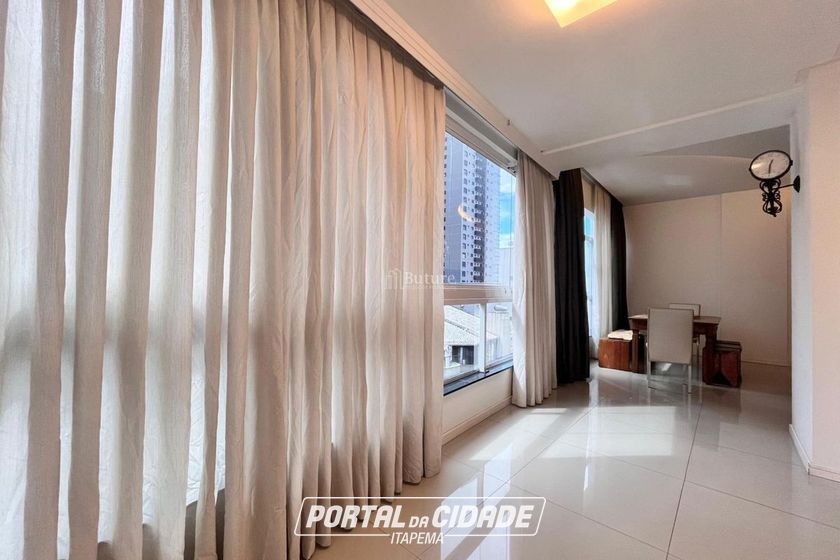 Apartamento &agrave; venda - 142m&sup2; - Meia Praia