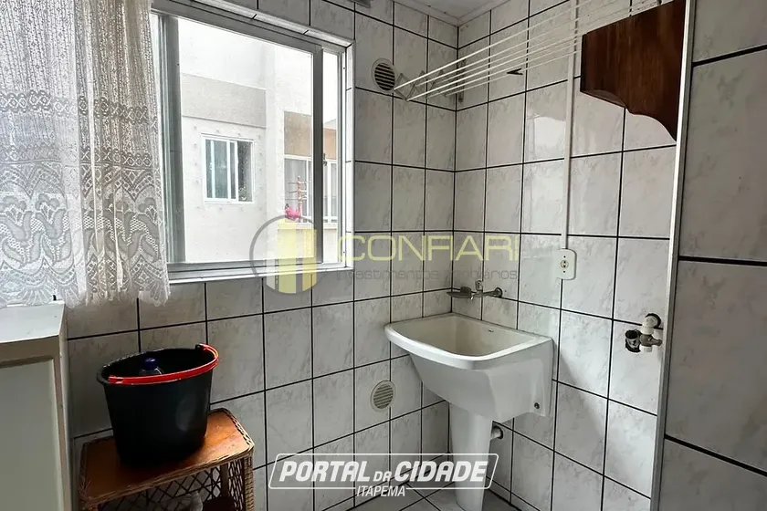 Apartamento para alugar - 70m&sup2; - Meia Praia
