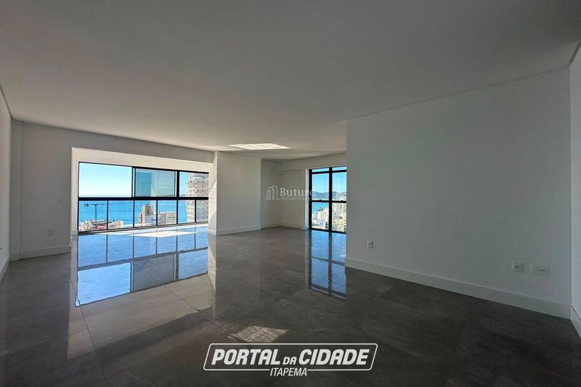 Apartamento &agrave; venda - 198m&sup2; - Meia Praia