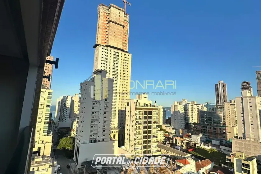 Apartamento &agrave; venda - 92m&sup2; - centro