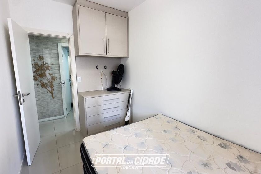 Apartamento para alugar - Meia Praia