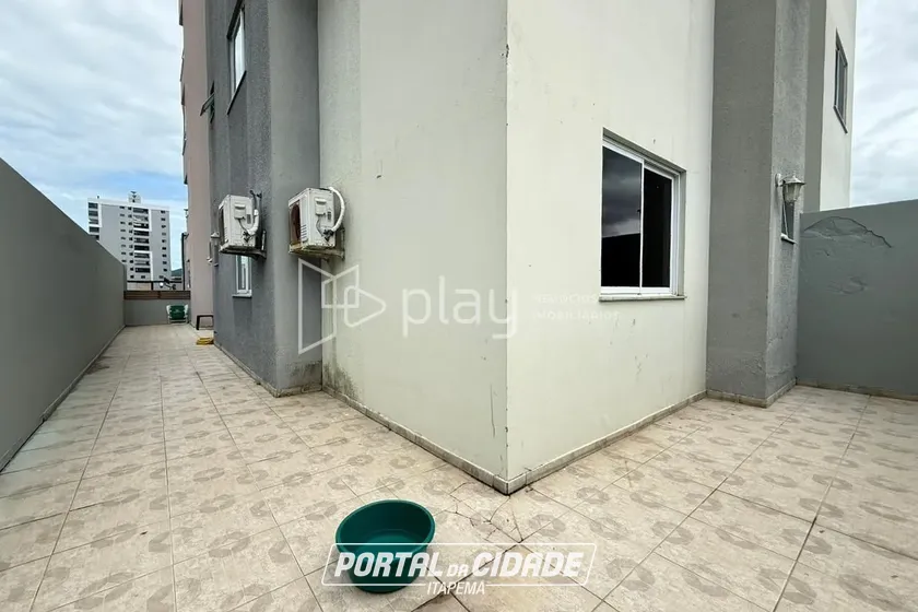 Apartamento &agrave; venda - 100m&sup2; - Meia Praia