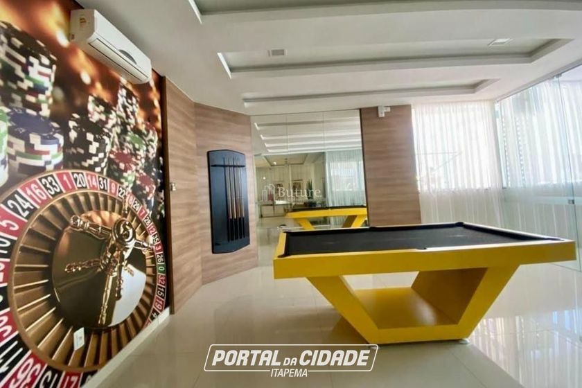 Apartamento &agrave; venda - 220m&sup2; - Meia Praia