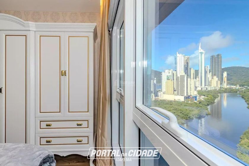Apartamento &agrave; venda - 180m&sup2; - Centro