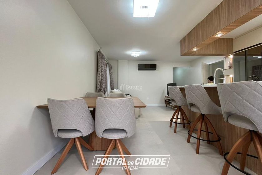 Apartamento &agrave; venda - 109m&sup2; - Meia Praia