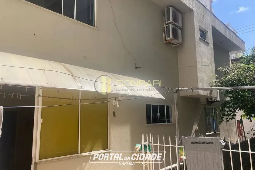 Casa &agrave; venda - 205m&sup2; - Meia Praia
