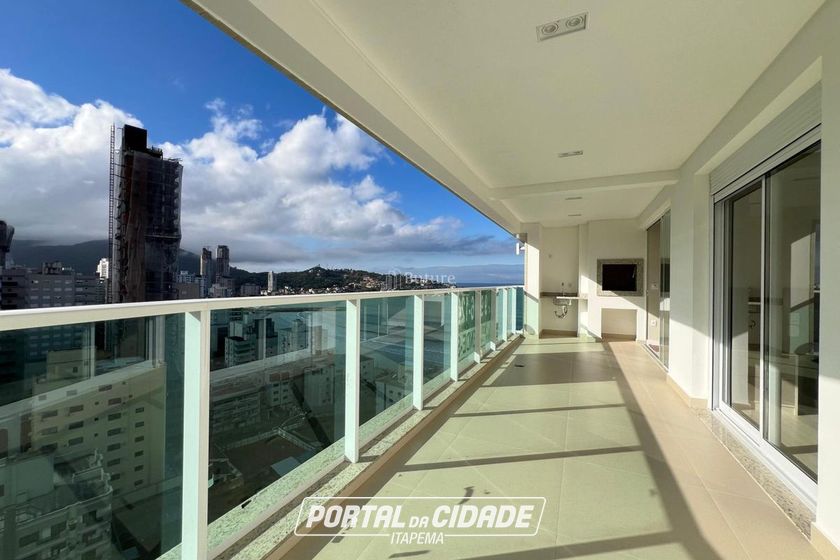 Apartamento &agrave; venda - 138m&sup2; - Centro