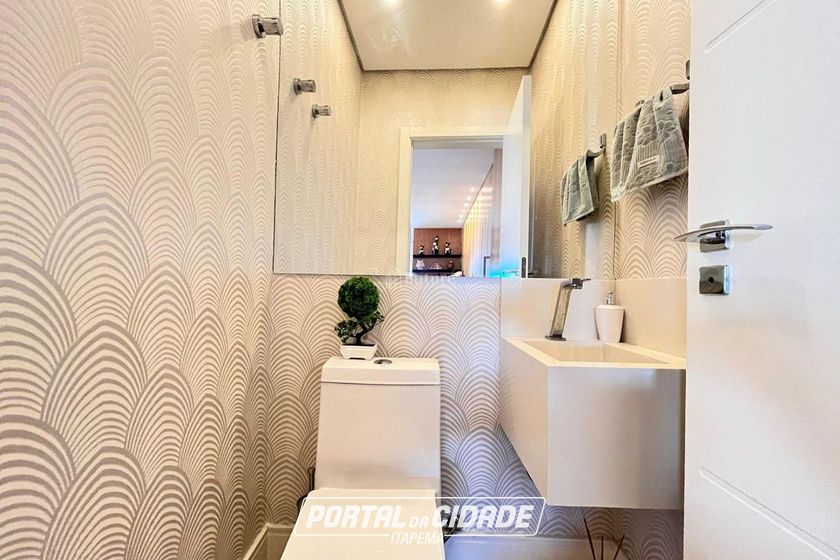 Apartamento &agrave; venda - 193m&sup2; - Meia Praia