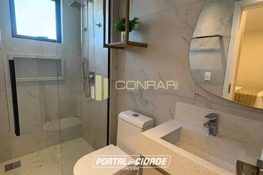 Apartamento &agrave; venda - 112m&sup2; - Meia Praia