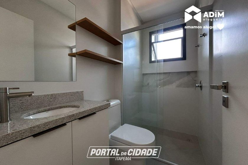 Apartamento para alugar - 125m&sup2; - Meia Praia
