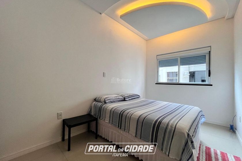 Apartamento &agrave; venda - 142m&sup2; - Meia Praia