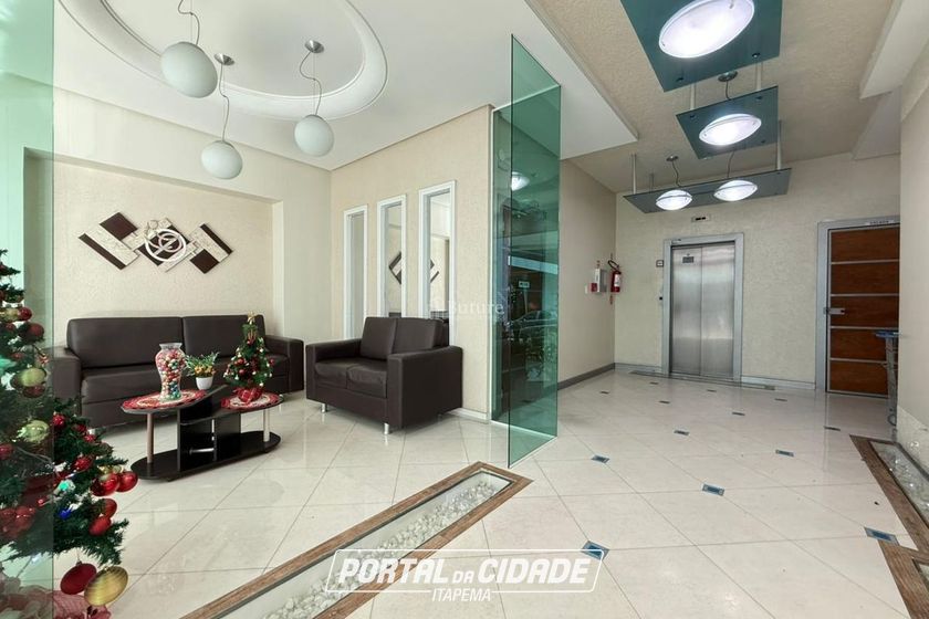 Apartamento &agrave; venda - 107m&sup2; - Meia Praia