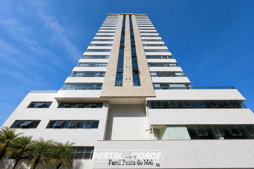 Apartamento &agrave; venda - 126m&sup2; - Pioneiros