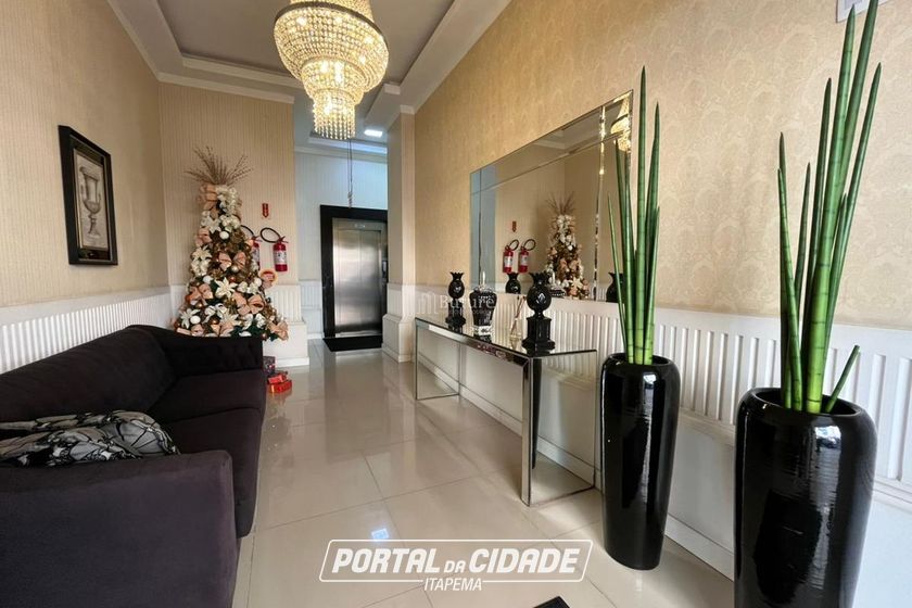 Apartamento &agrave; venda - 159m&sup2; - Meia Praia