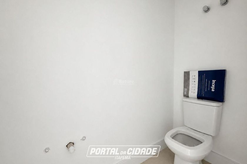 Apartamento &agrave; venda - 127m&sup2; - Meia Praia