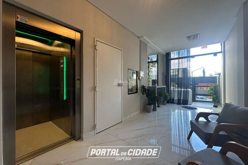 Apartamento &agrave; venda - 95m&sup2; - Meia Praia