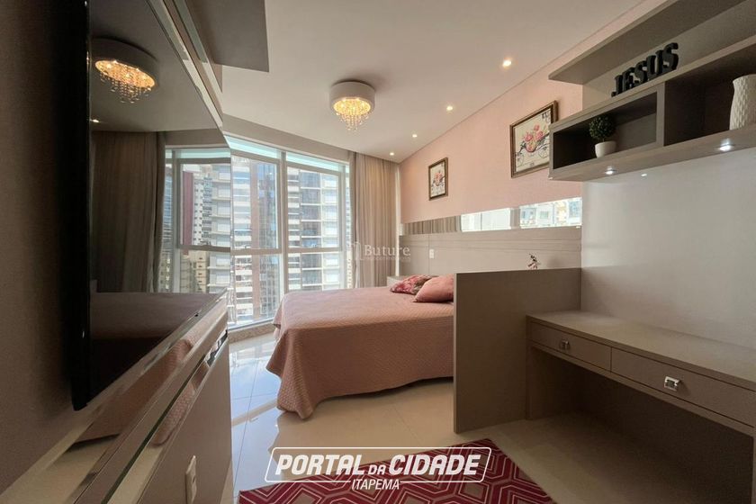 Apartamento &agrave; venda - 229m&sup2; - Meia Praia