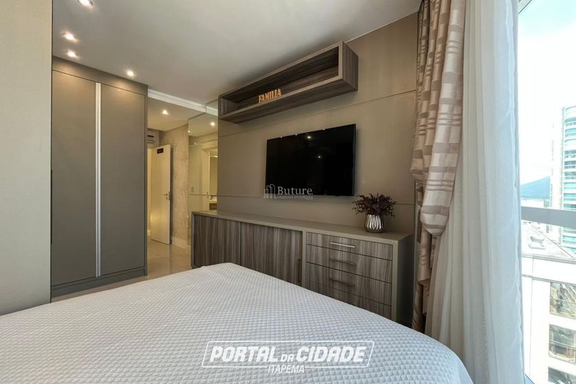 Apartamento &agrave; venda - 229m&sup2; - Meia Praia