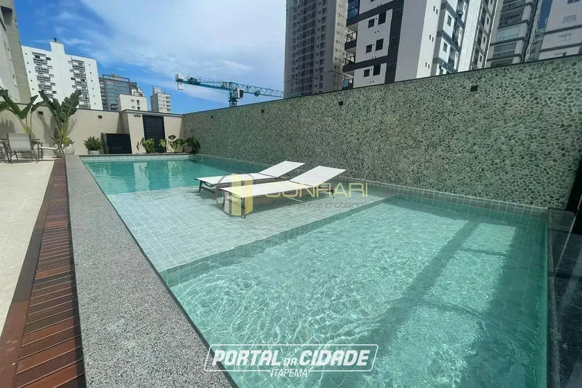 Apartamento &agrave; venda - 133m&sup2; - meia praia