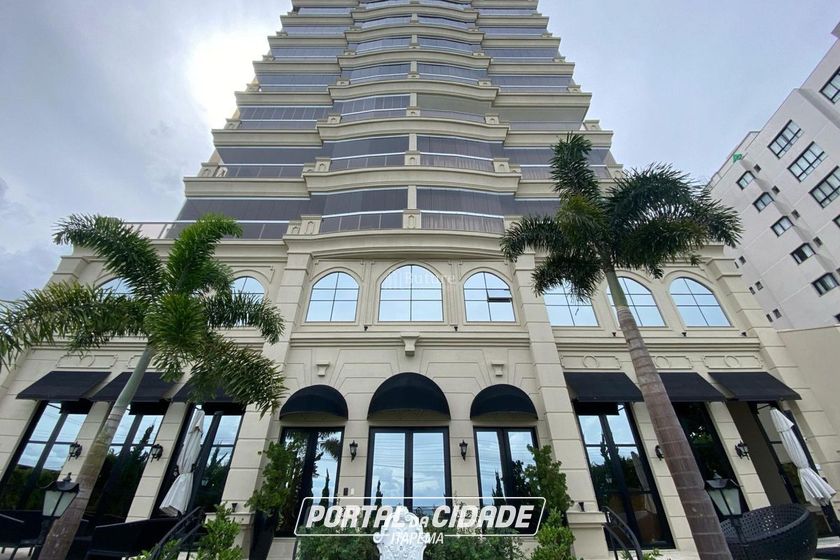 Apartamento &agrave; venda - 200m&sup2; - Centro