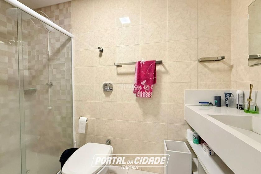 Apartamento &agrave; venda - 160m&sup2; - Meia Praia