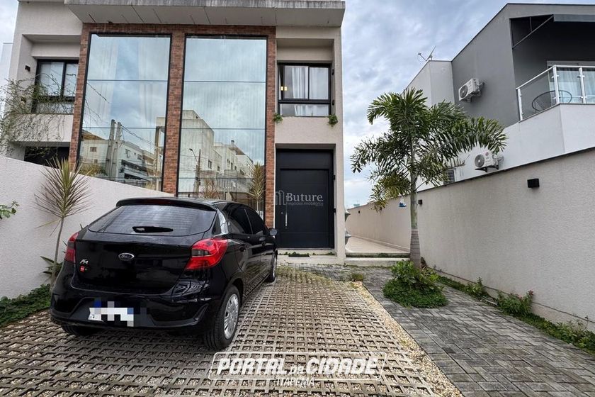 Casa &agrave; venda - 117m&sup2; - Aririb&aacute;