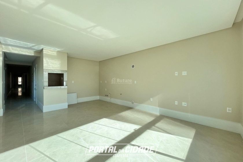 Apartamento &agrave; venda - 156m&sup2; - Meia Praia