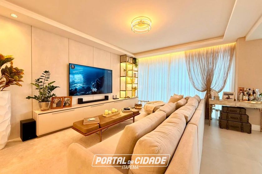 Apartamento &agrave; venda - 182m&sup2; - Meia Praia