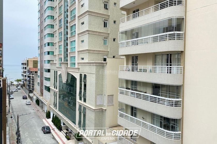 Apartamento &agrave; venda - 110m&sup2; - Meia Praia