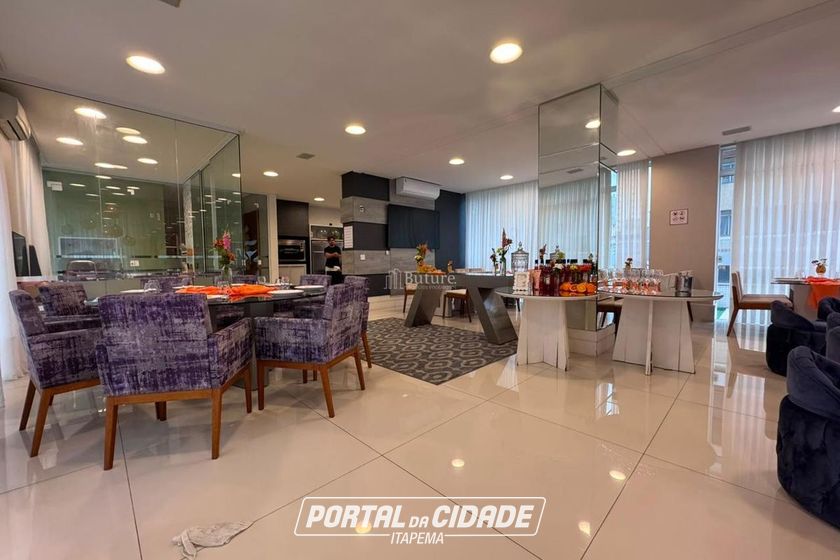 Apartamento &agrave; venda - 192m&sup2; - Centro