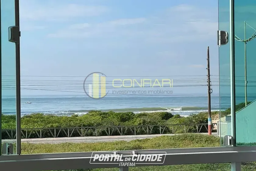 Casa &agrave; venda - 340m&sup2; - Meia Praia