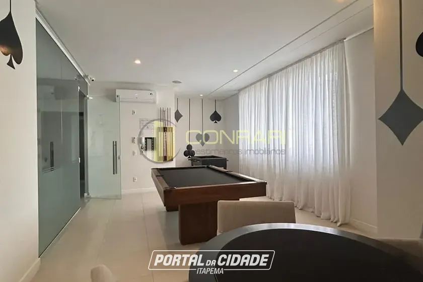 Apartamento para alugar - 132m&sup2; - Meia praia