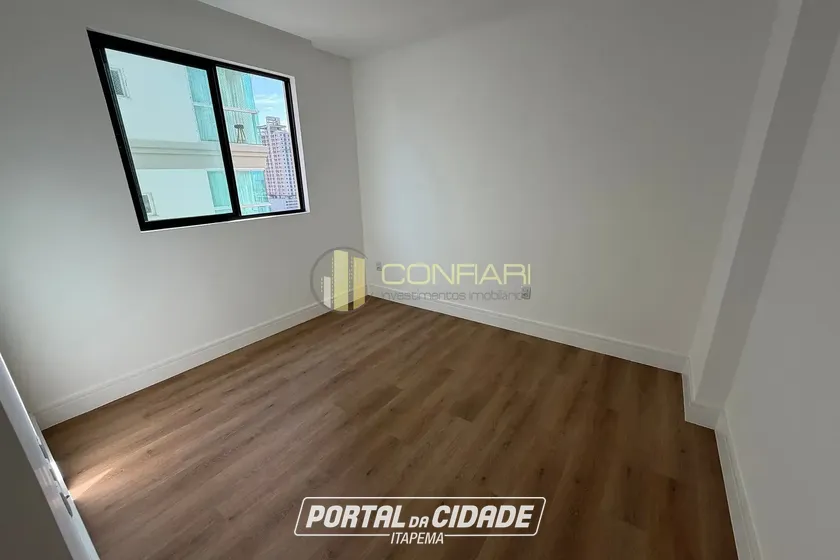 Apartamento &agrave; venda - 103m&sup2; - meia praia