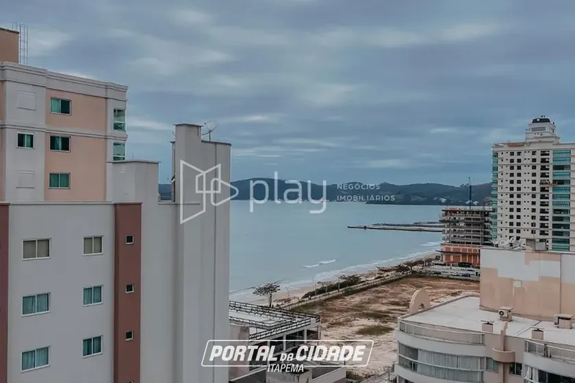 Apartamento &agrave; venda - 157m&sup2; - Meia Praia
