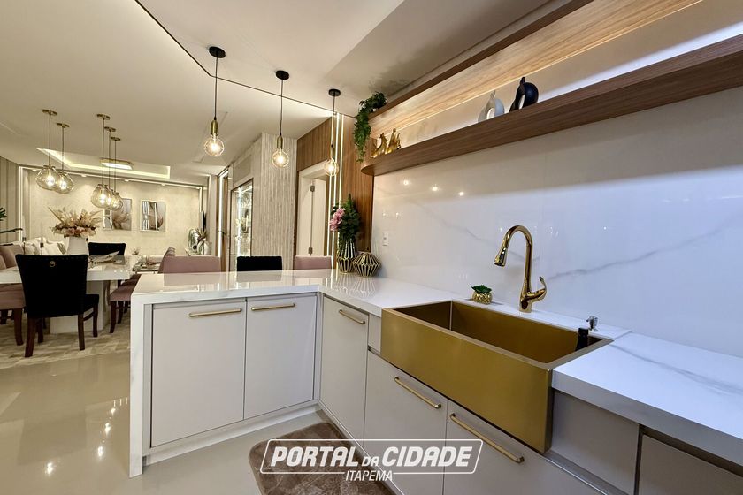 Apartamento &agrave; venda - 171m&sup2; - Meia Praia
