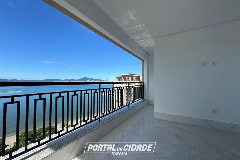 Apartamento &agrave; venda - 142m&sup2; - Centro